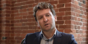 Как экс-дизайнер бывшей самарской ГК «СОК» Алексей Пелевин создал международную IT-группу «Право.ру»