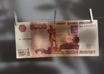 В подразделении ГУ МВД по Самарской области нашли сразу несколько тайников с деньгами