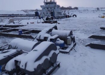 Ростехнадзор требует остановить эксплуатацию кранов на стройке Климовского моста