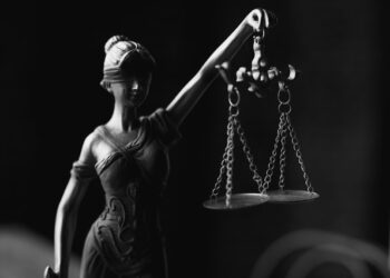 Дело Сеидова, поставившего крест на карьере судьи Ежова, никак не доведут до приговора