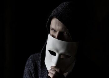 Виновный в гибели четырех человек владелец хостела в Самаре пошёл под суд