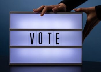 Кандидаты в Госдуму от Тольятти: Калашников, Котляр, Попов-мл, другой Брусникин и вожатая