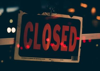 Спасайся кто может: рынок общепита Самары мучительно пытается достичь вакцинации в 70%