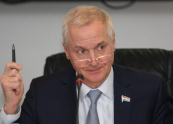 Глава Тольятти Ренц передал муниципальную коммуналку в хорошие руки