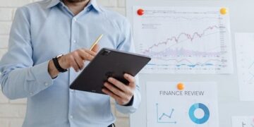 Два самарских кандидата ЛДПР богаче Жириновского. И у одного из них есть акции Boeing