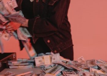 Деньги на ветер: администрация Тольятти отчиталась об очередных пустых тратах