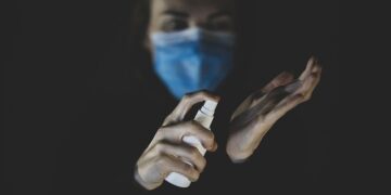 Секс-шопы поработают в локдаун благодаря спреям для интимных-игрушек