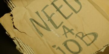 «РКЦ «Прогресс» выбрасывает на улицу очередную порцию работников