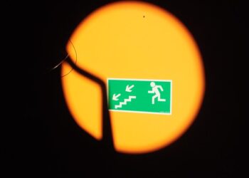 Самарский ТРК «Мега» массово эвакуировали