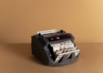 Сына директора ГУП «Экология» судят за участие в незаконном обналичивании