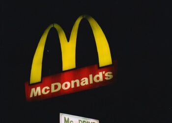 «Акрон Холдинг» построит в Тольятти «Макдональдс» 