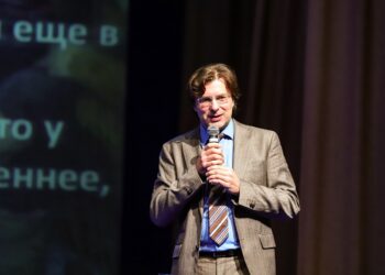 На эмоциях: как быть здоровым и счастливым, рассказал известный врач, профессор Умрюхин