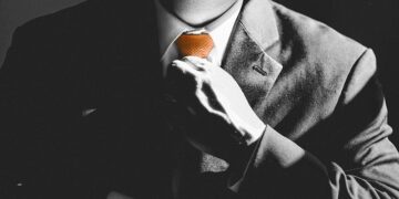 Влили немного свежей крови: губернатор и депутаты губдумы укомплектовали облизбирком