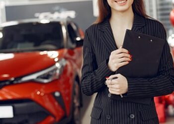 Дефицит новых автомобилей вгоняет самарцев в рекордные долги по автокредитам