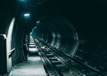 Коррупционер-железнодорожник из Кинеля «подвергал опасности» работу магистрали