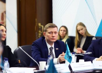 Самарский депутат Госдумы проголосовал против обращения о признании ДНР и ЛНР