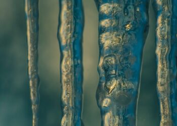 Еще один ребенок в Самаре пострадал от сошедшей с крыши наледи