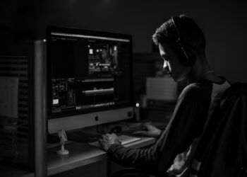 Microsoft и Samsung больше не будут работать в России, власти могут простить «пиратов»