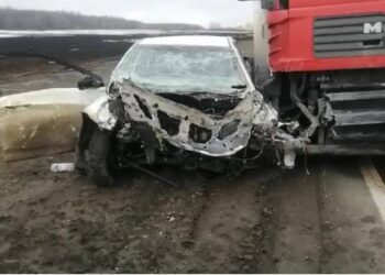 В ДТП под Самарой погиб один человек, пострадало двое взрослых и один ребенок 