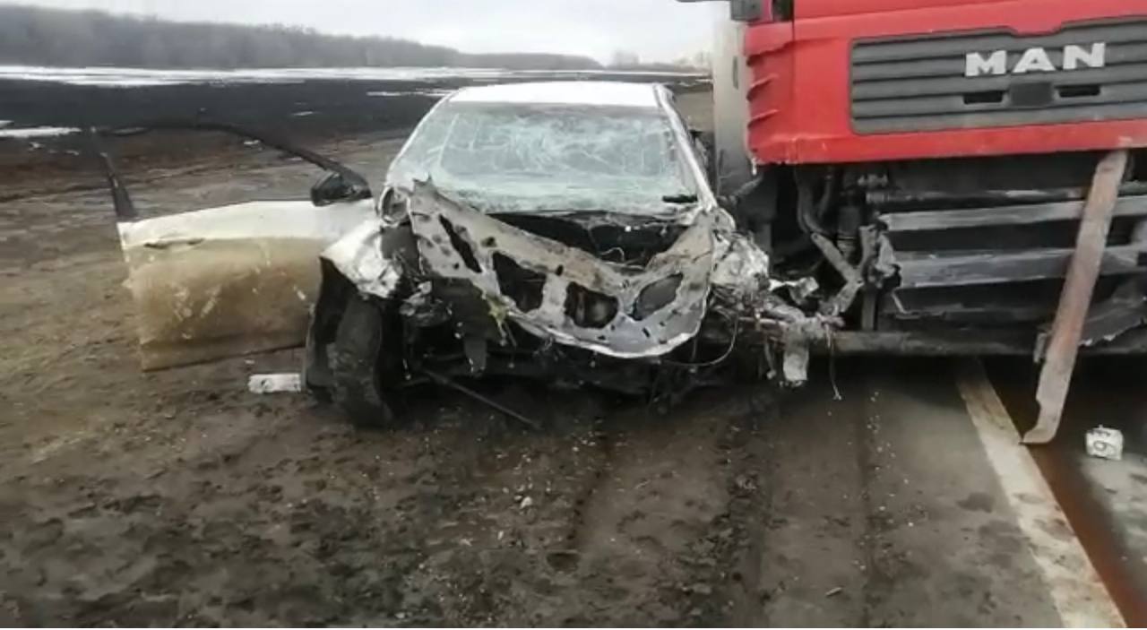 В ДТП под Самарой погиб один человек, пострадало двое взрослых и один  ребенок - oboz.info