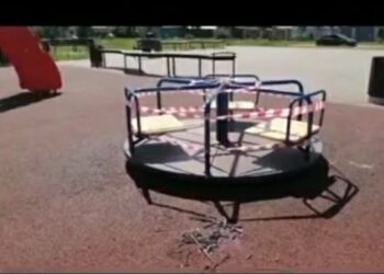 В Сызрани 4-летнему мальчику оторвало палец на детской площадке