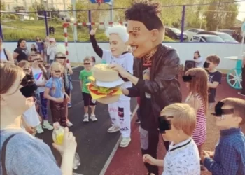 Борьба с Моргенштерном и Милохиным вышла на уровень аниматоров