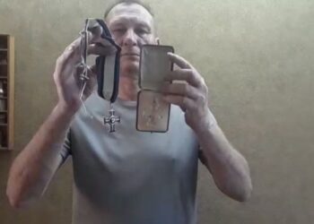 Коллекционер из Самары предлагает властям Нарвы обменять памятник-танк Т-34 на высшие награды Эстонии