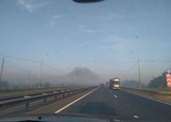 В Самарской области горит свалка твердых бытовых отходов