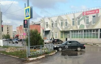 В Самарской области на парковке ТЦ «Škoda Octavia» сбила подростка на велосипеде