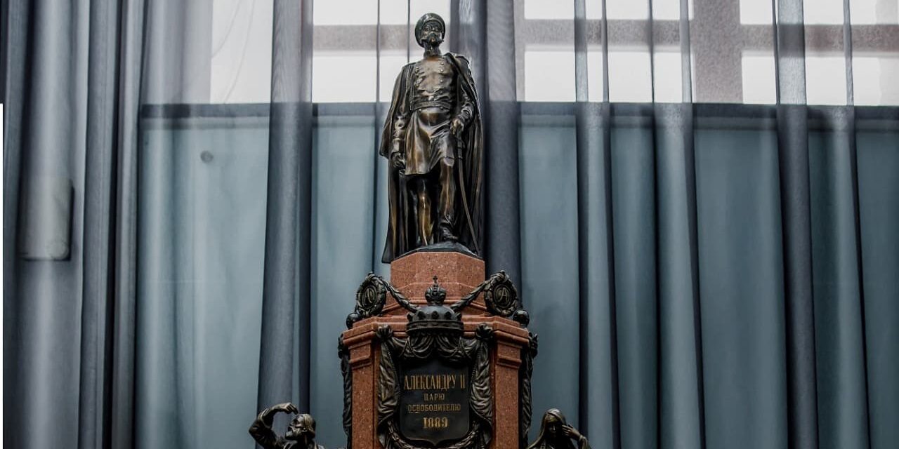 Макет памятника Александру II Освободителю. Фото: Наталья Заикина