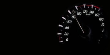 В Тольятти нарушитель «прокатил» на капоте автоинспектора