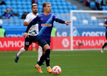 Эксперты Российского футбольного союза отменили красную карточку игрока «Крыльев Советов»