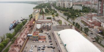 Управляющий «Самарского делового центра» очищает перспективную площадку от операторов