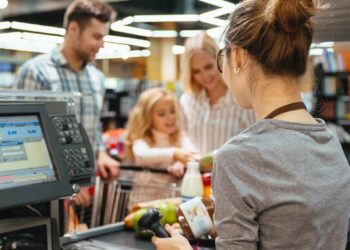 Сбербанк выявил, что компании малого бизнеса в сфере торговли до сих пор предпочитают работать офлайн