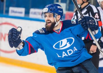 Хоккеисты «Лады» начали домашнюю серию матчей с победы над «Рязанью-ВДВ»