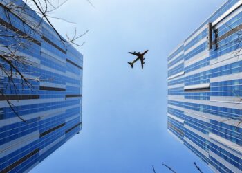 Самолет из Сочи в Самару задержался из-за сбоя в компьютере