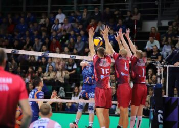 «Нова»  проиграла на своем паркете «Кузбассу»