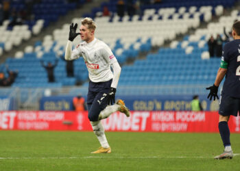 «Крылья Советов» обыграли «Факел» и вышли в следующий этап Кубка России