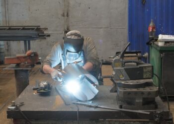 Кто изобрел и где собирают едва ли не самую популярную полевую печку для солдат в зоне СВО