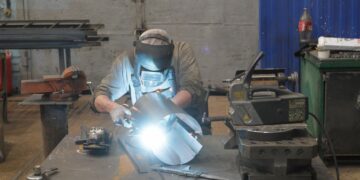 Кто изобрел и где собирают едва ли не самую популярную полевую печку для солдат в зоне СВО