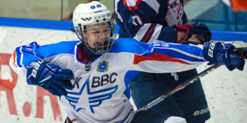Самарские хоккеисты возобновляют матчи первенства ВХЛ
