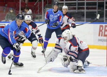 Пятый тур первенства ВХЛ по расписанию пройдет без участия «летчиков», и им придется уступить первое место