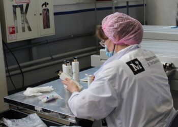 Резидент «Жигулевской долины» создал косметические средства с нанокомпонентами