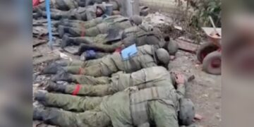 Кремль заявил, что убийцы российских военнопленных должны быть найдены и наказаны