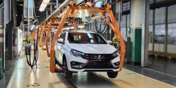 «АвтоВАЗ» показал первую тестовую LADA Vesta NG