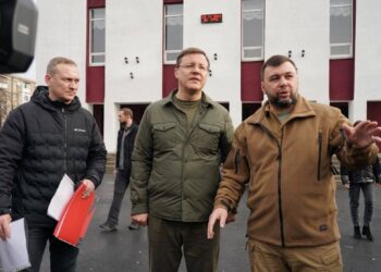 Азаров и Пушилин рассказали о работе специалистов из Самарской области в ДНР в 2022 году