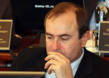 Бизнес-группа тольяттинского коммерсанта Виктора Попова рискует поймать новую волну фискального прессинга