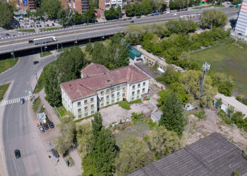 В Самаре с аукциона продают здание бывшего авиационного техникума