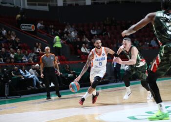 Баскетболисты «Самары» уступили казанскому «Униксу»