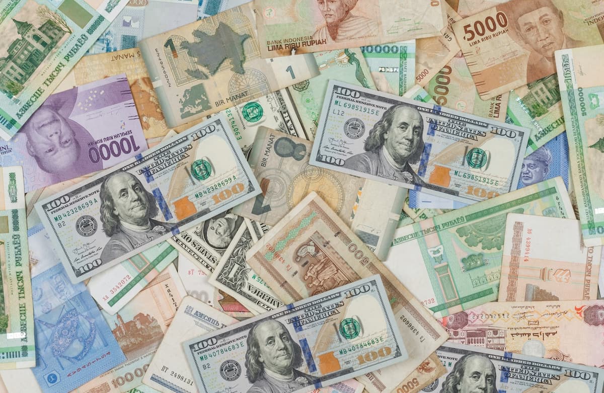 ВТБ: россияне втрое сократили интерес к обмену долларов и евро - oboz.info